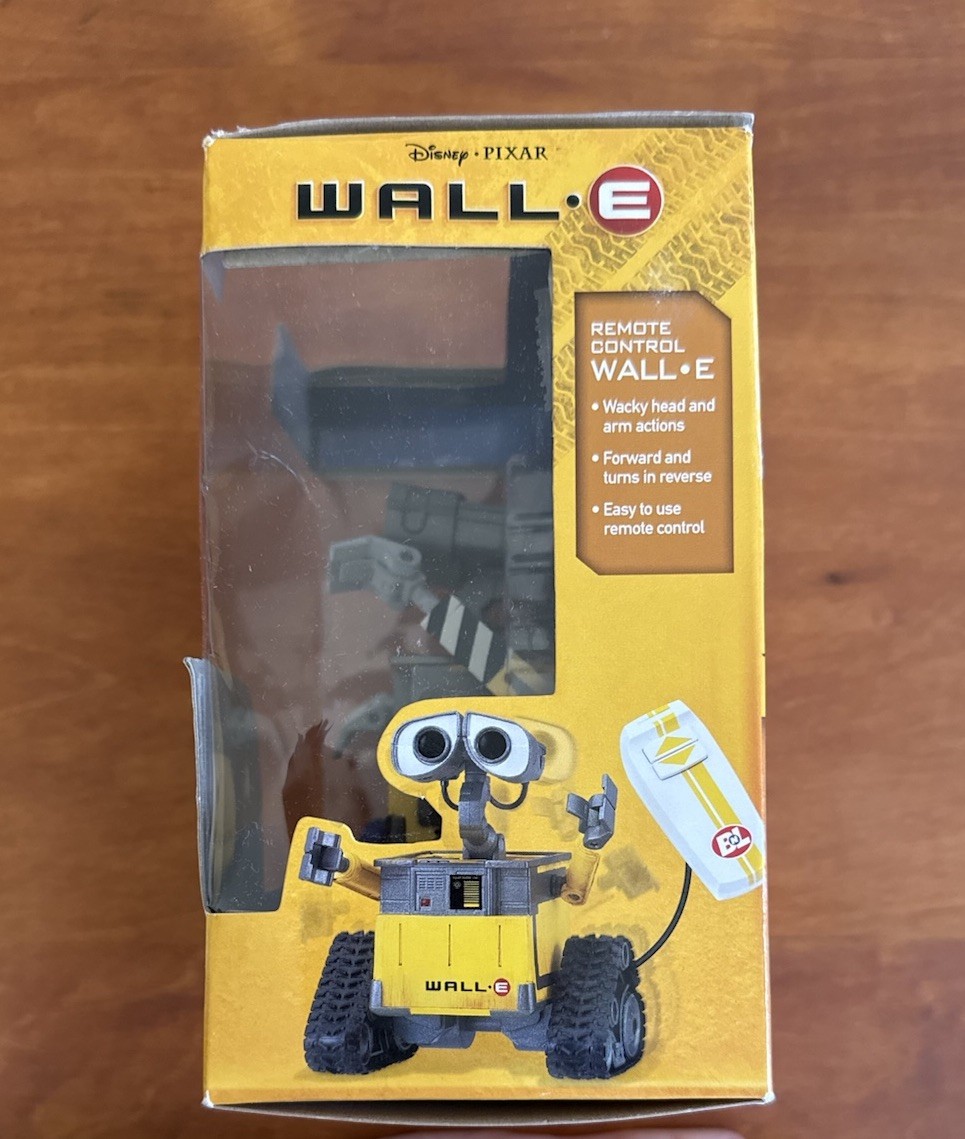 Disney Pixar WALL-E Remote Control Toy Thinkway In Box BRAND NEW Sealed 2011