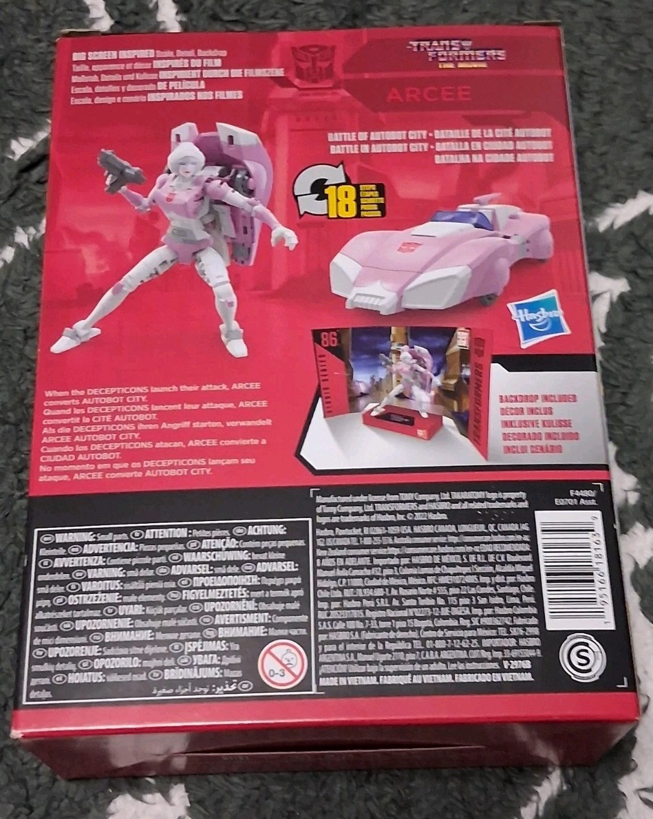 Hasbro Transformers Studio Series 86 Arcee Action Figure