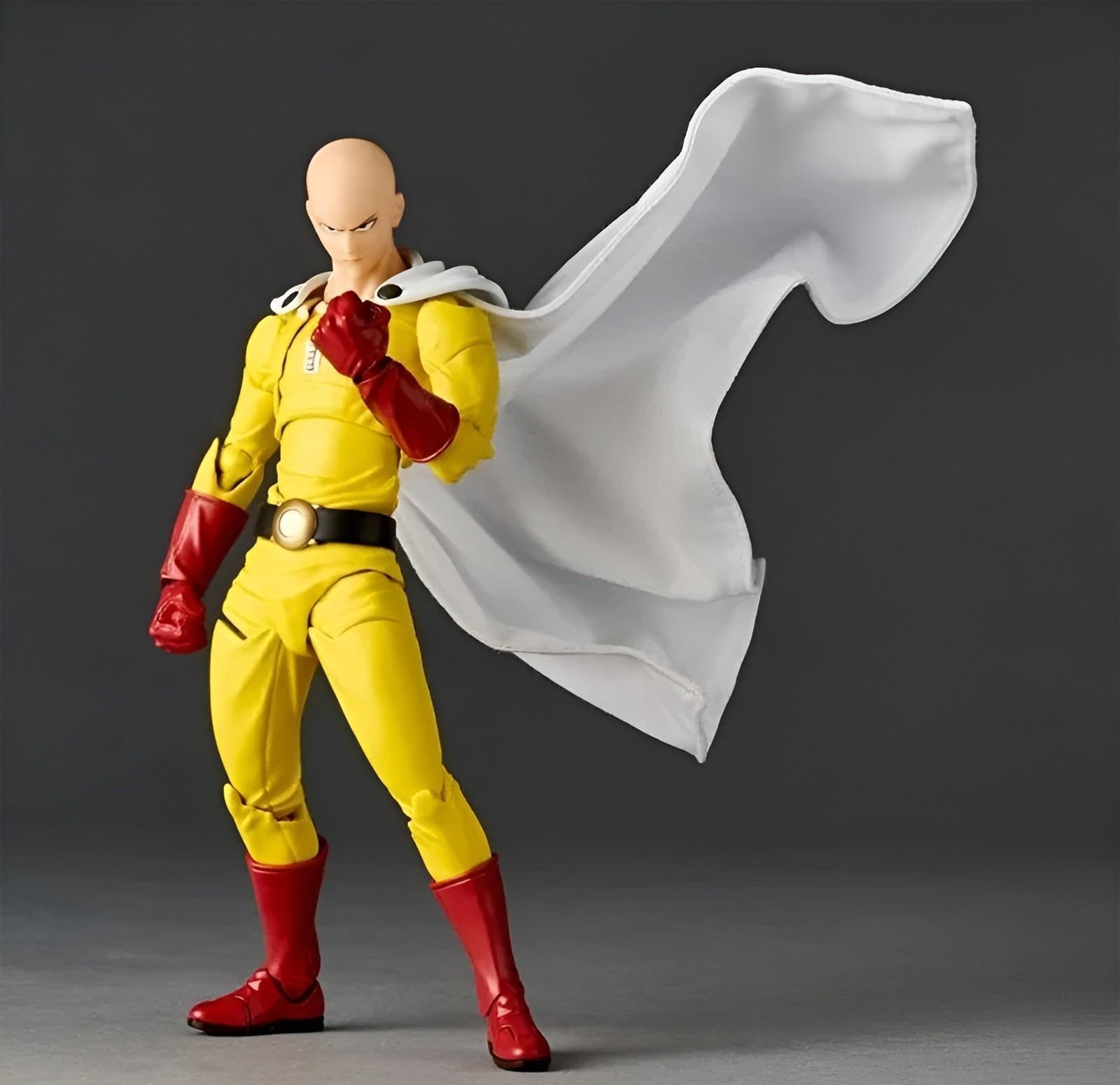 Amazing Yamaguchi Revoltech Saitama One Punch Man Figure