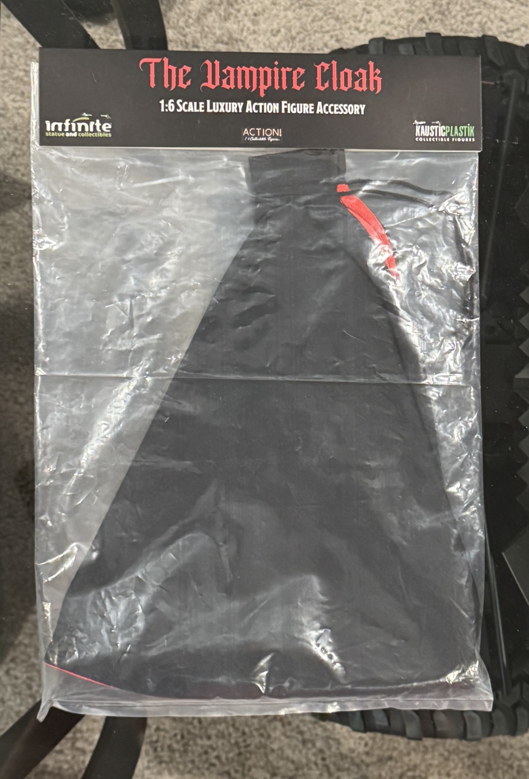 Kaustic Plastik Vampire Black and Red Cloak 1/6 Scale Figure Accessory – New