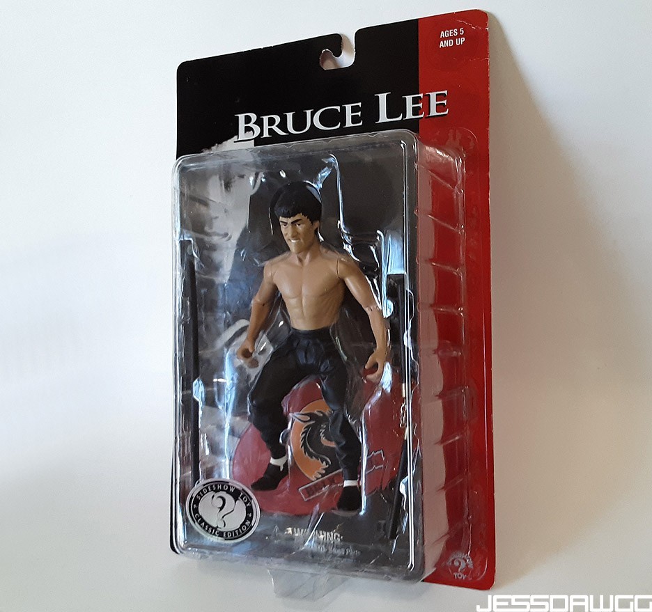 7&Prime; Bruce Lee action figure by Sideshow Toy Classic Edition Enter the Dragon movi