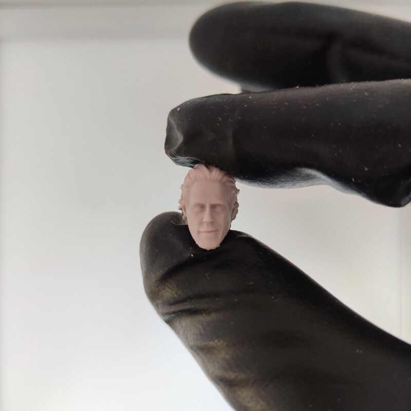 Blank 1/24 Scale Robert Downey Jr. Head Sculpt Unpainted Fit 2.5&Prime; Figure