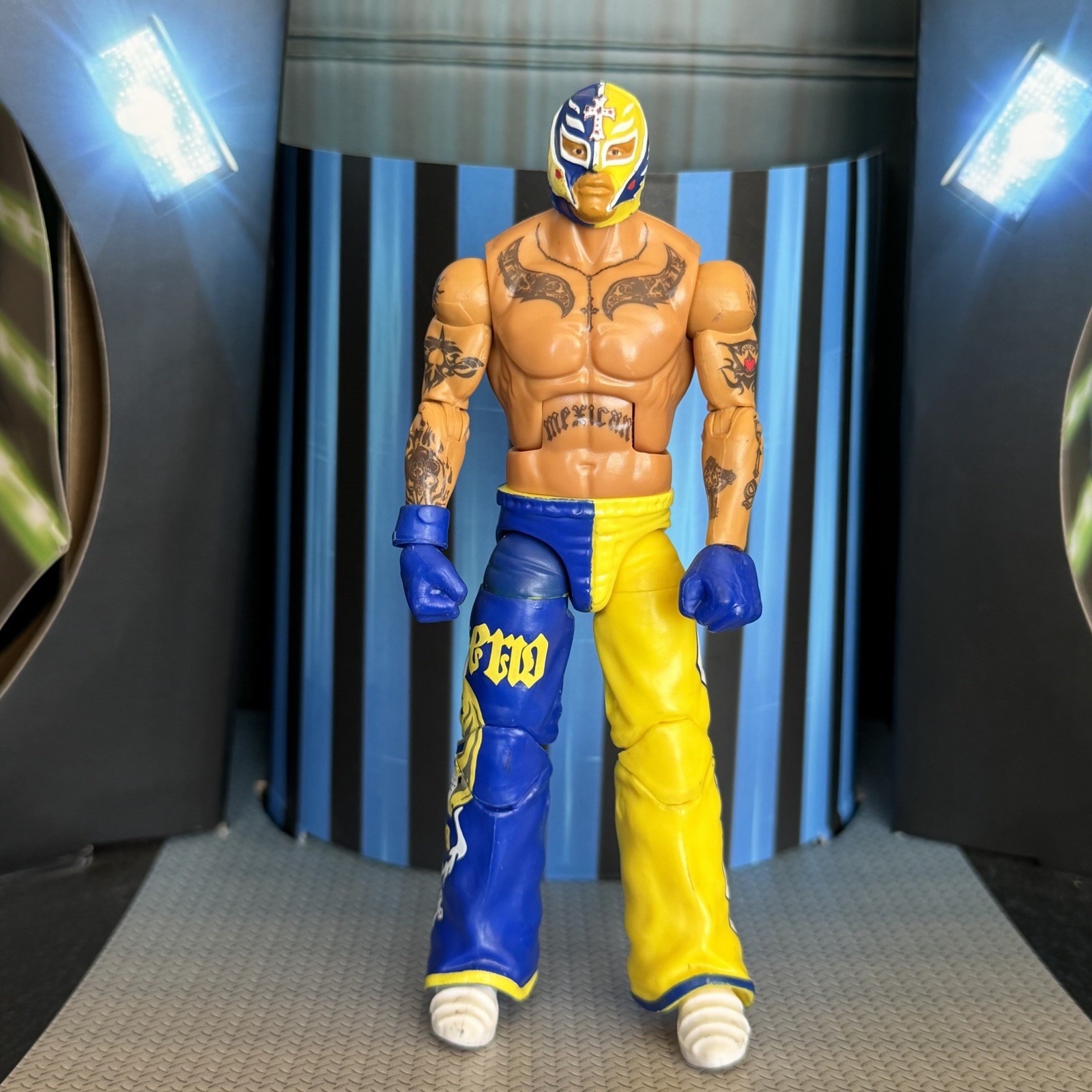 WWE Mattel Elite Collection Network Spotlight Rey Mysterio 7&Prime; Action Figure