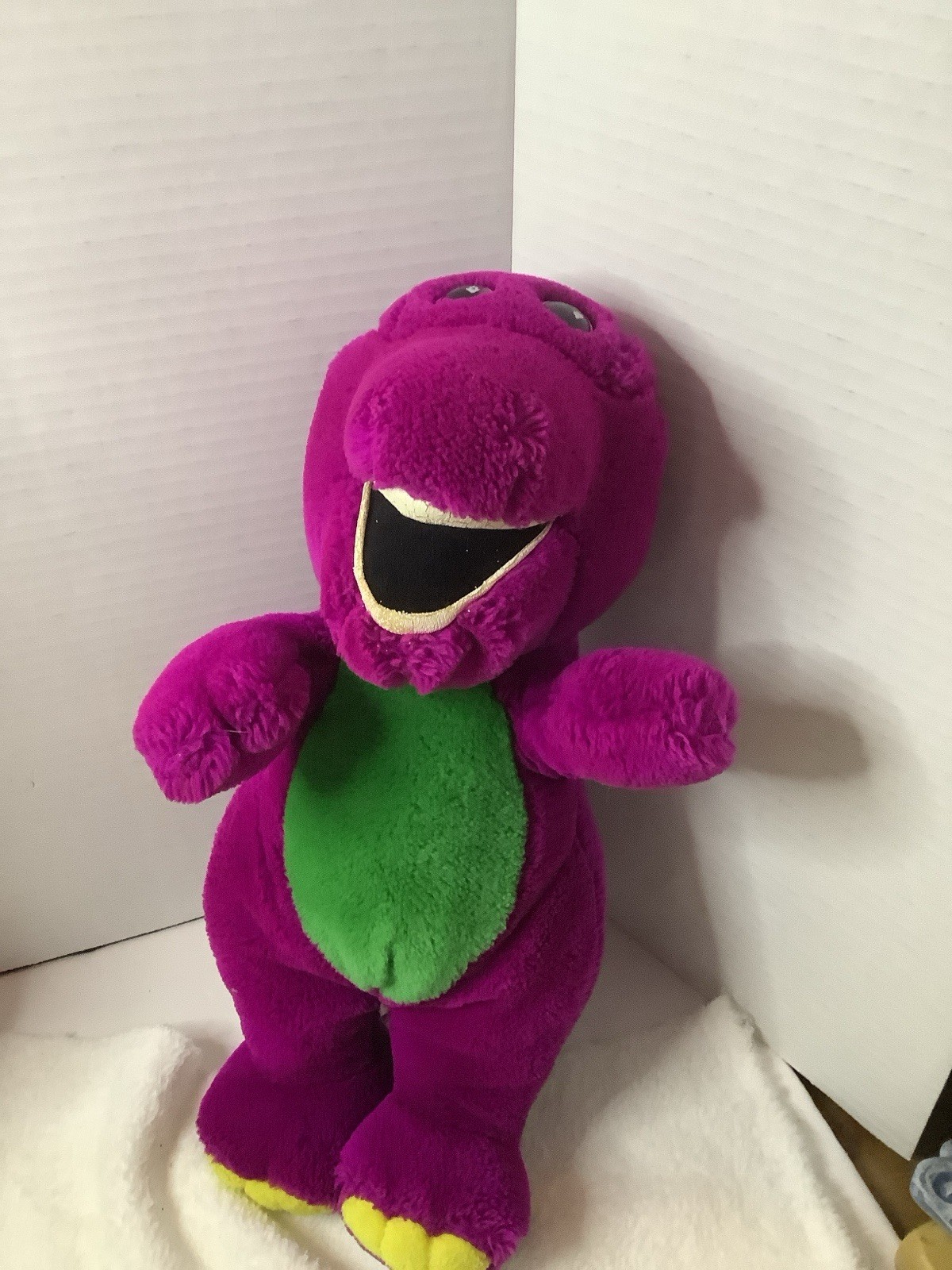 Vintage 1992 Lyons Group BARNEY The Purple Dinosaur Plush 13&Prime; Toy