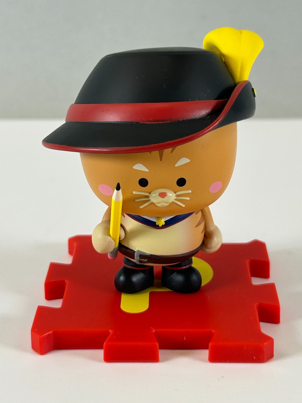 Puss In Boots w/ Pencil Mighty Jaxx Kiddo X Shrek Mini Figure Series Preowned