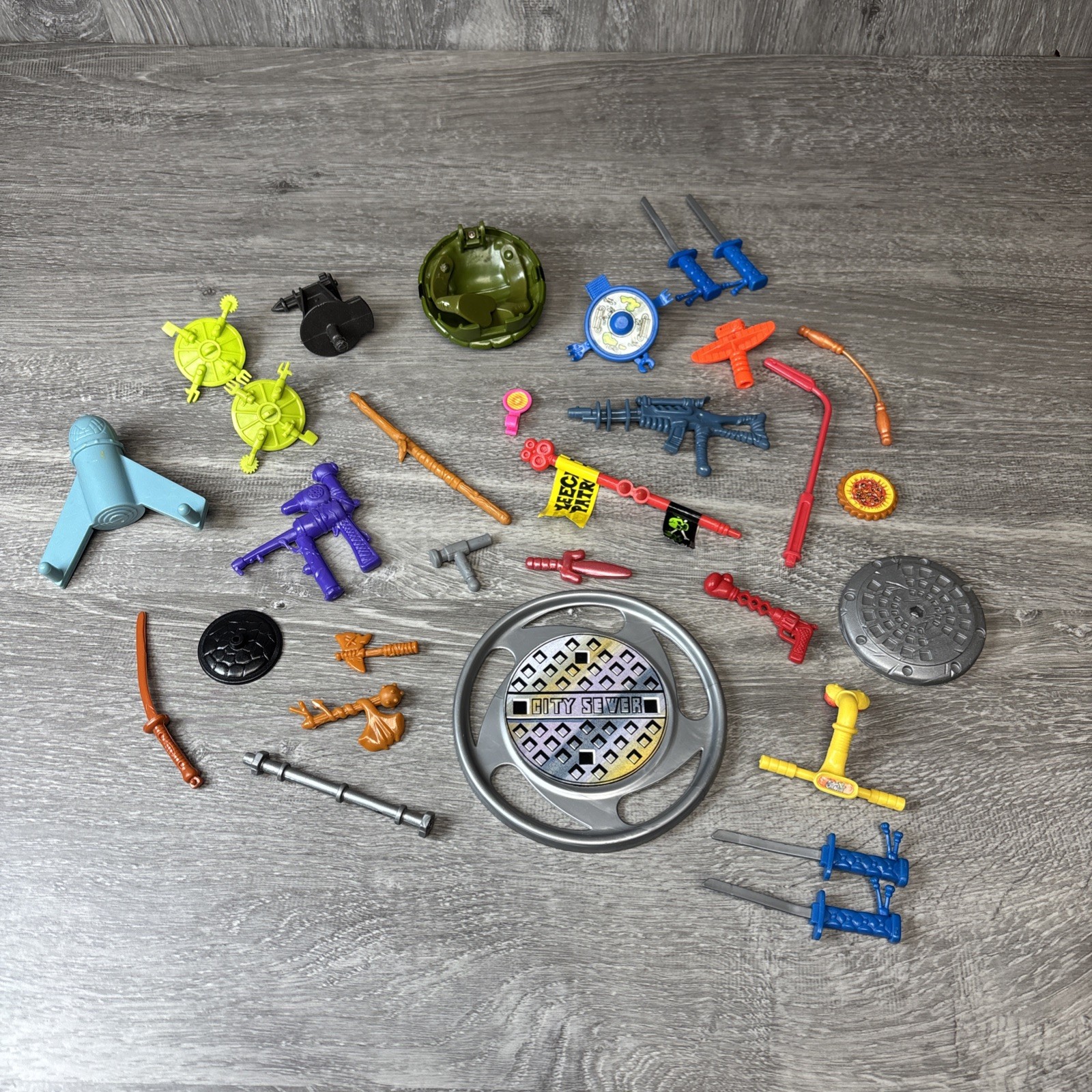 Teenage Mutant Ninja Turtles TMNT Weapons Accessories Lot Vintage 1980s 1990s