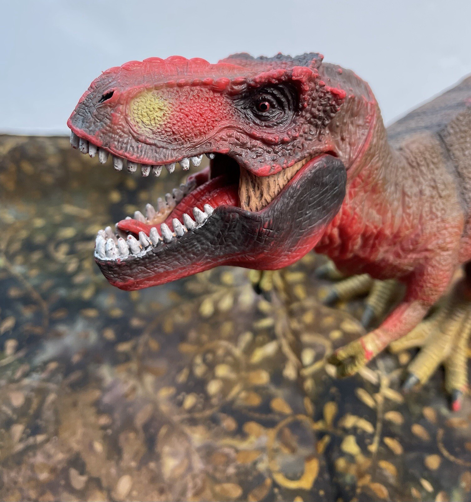 Schleich TYRANNOSAURUS Red Brown Dinosaur T-Rex Figure Poseable Mouth Open Close