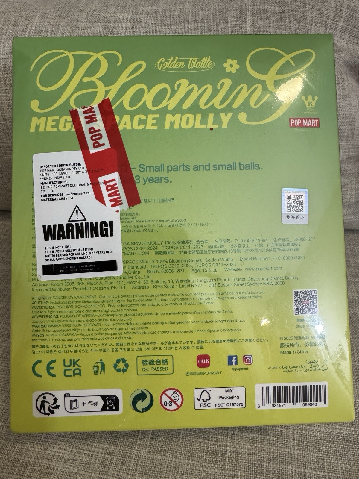 Authentic Pop Mart Mega Space Molly 100% Blooming Golden Wattle Australia LTD ED