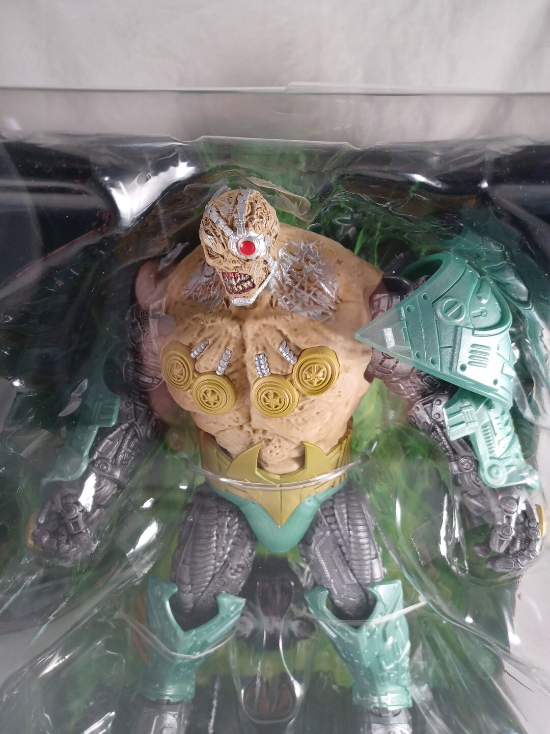 McFarlane Toys Spawn Overkill Mega 9.5&Prime; Action Figure New Box Damage