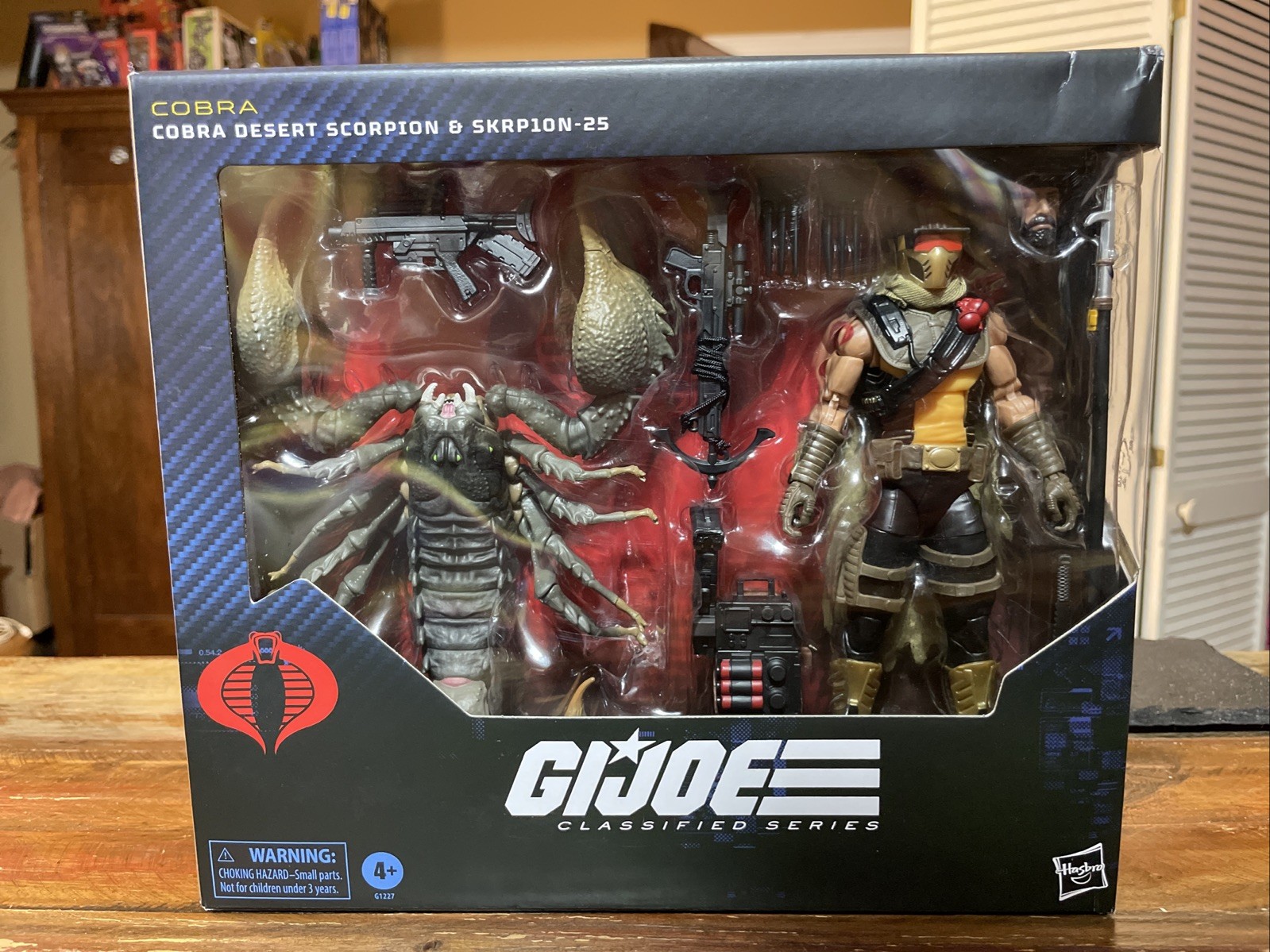 GI JOE CLASSIFIED COBRA DESERT SCORPION & SKRP10N – 25 DELUXE FIGURE SET #180