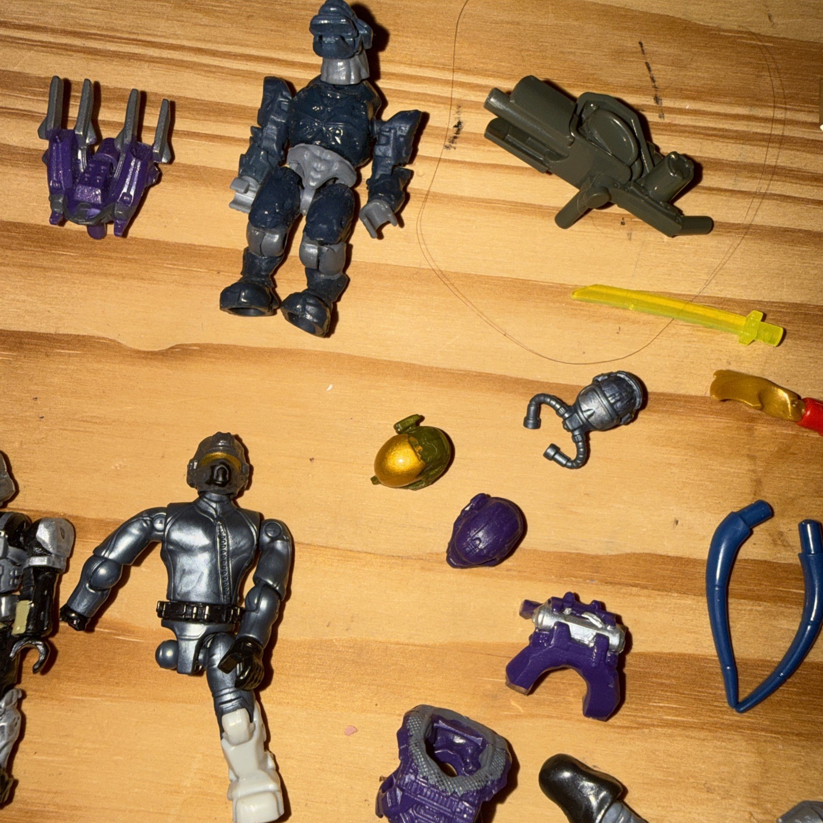 Mega Bloks Halo Action Figures with Weapons & Accessories