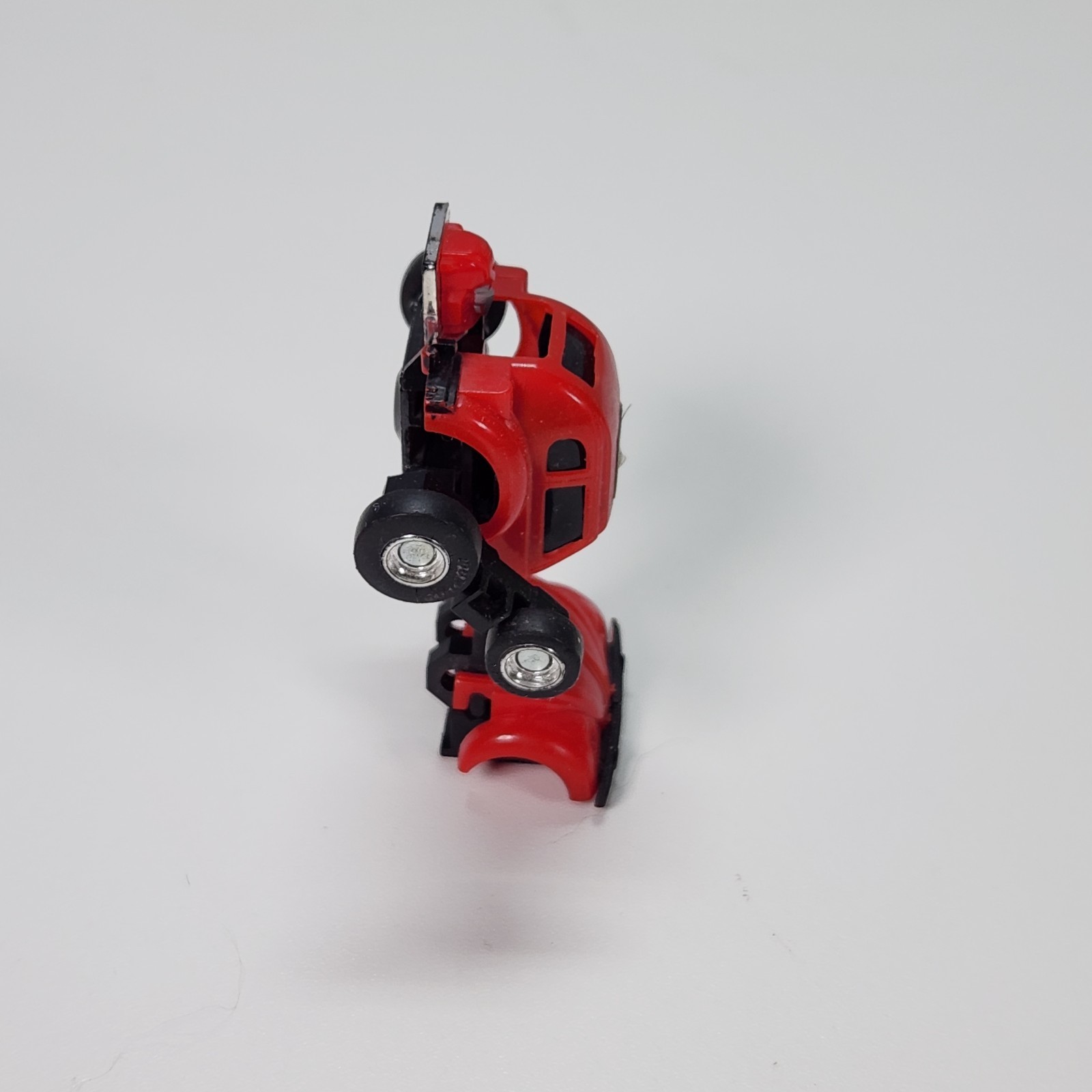 Vintage TRANSFORMERS Generation 1 Red BUMBLEBEE 1985 G1 Volkswagen Bug VW Takara