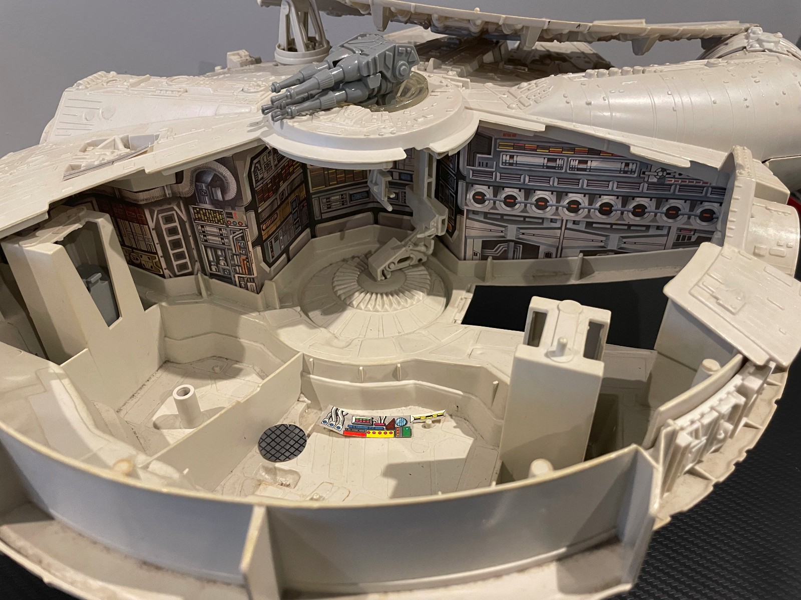 1979 Kenner Vintage Star Wars Millenium Falcon Incomplete / Parts