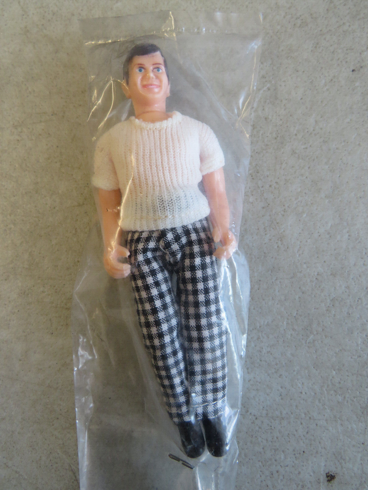1975 TONKA MIGHTY SCHOOL BUS / CAMPER MAN W/ PLAID PANTS WHITE SHIRT