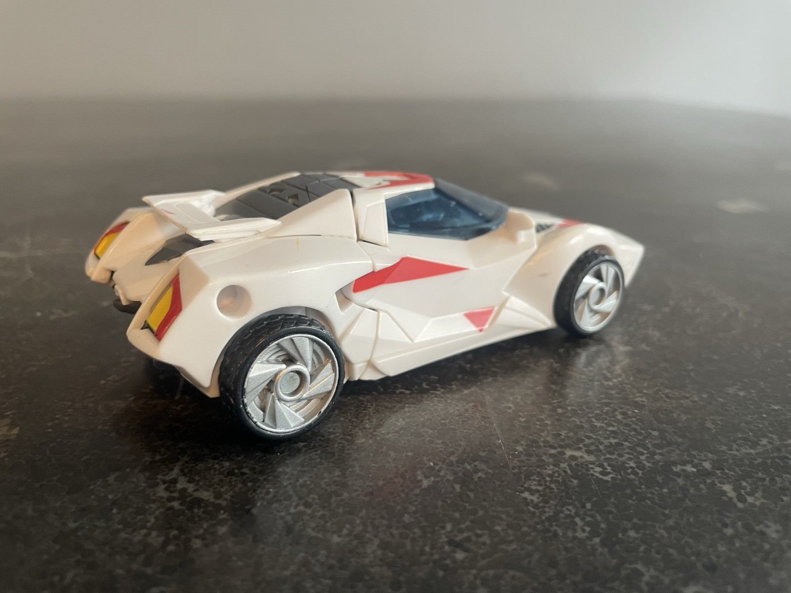 Transformers Prime RID Deluxe Class Autobot Wheeljack 2011