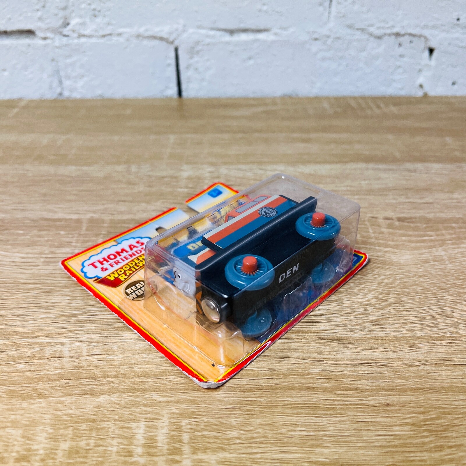 Den Day of the Diesels – Thomas the Tank Engine & Friends Wooden Railway Trains