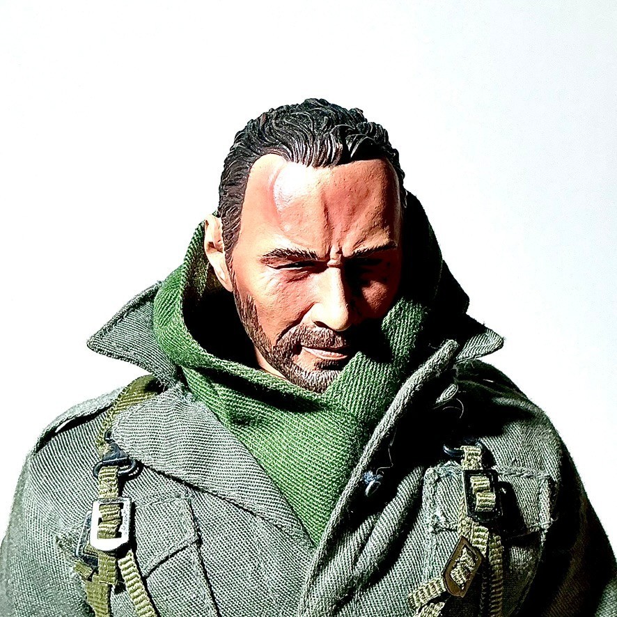 4 x Action Figures & (3) Dragon Models & (1) Blue Box, 1/6 Scale