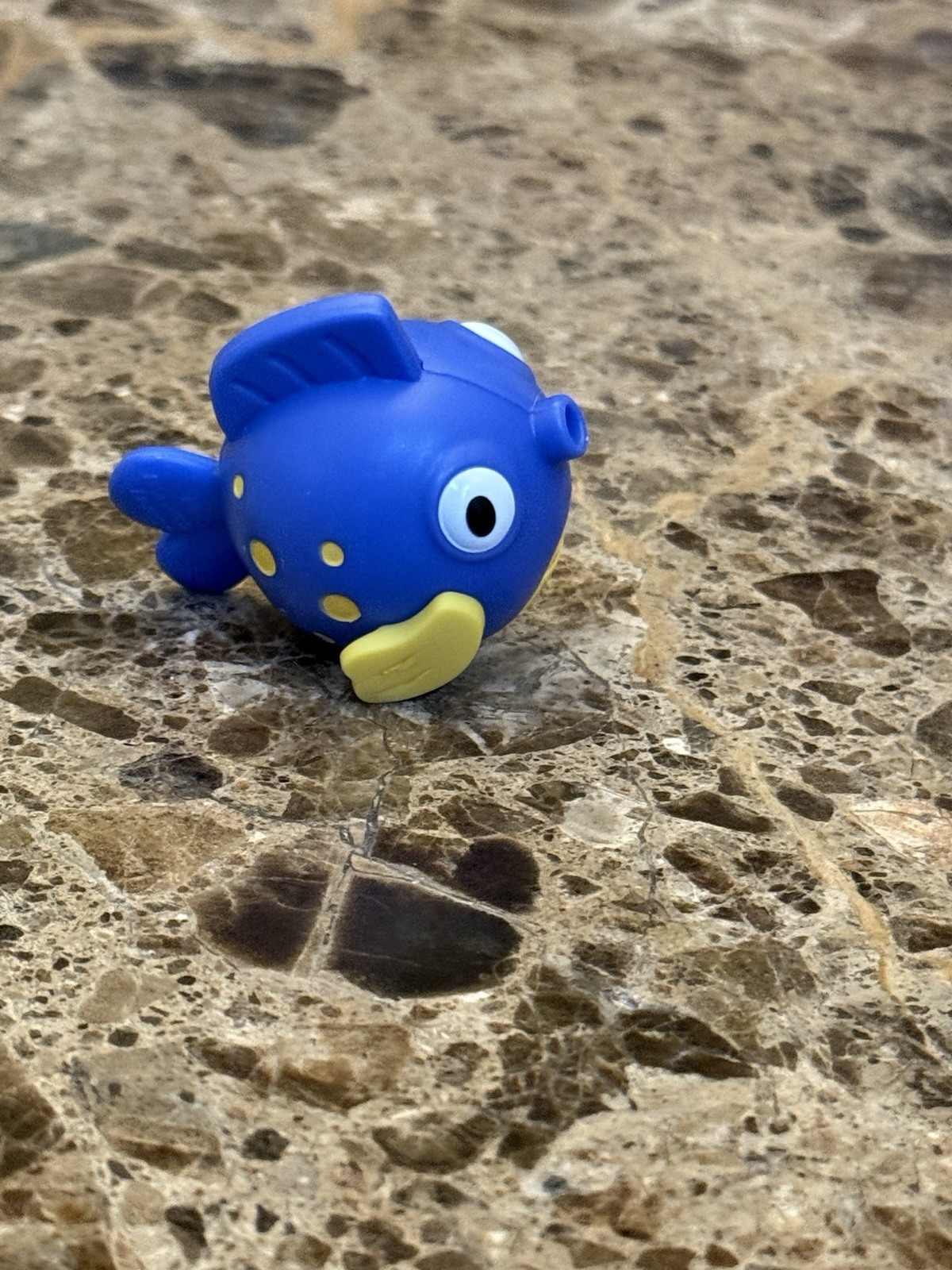 Disney Junior Doc McStuffins Mini Figure Squeakers Blue Blowfish