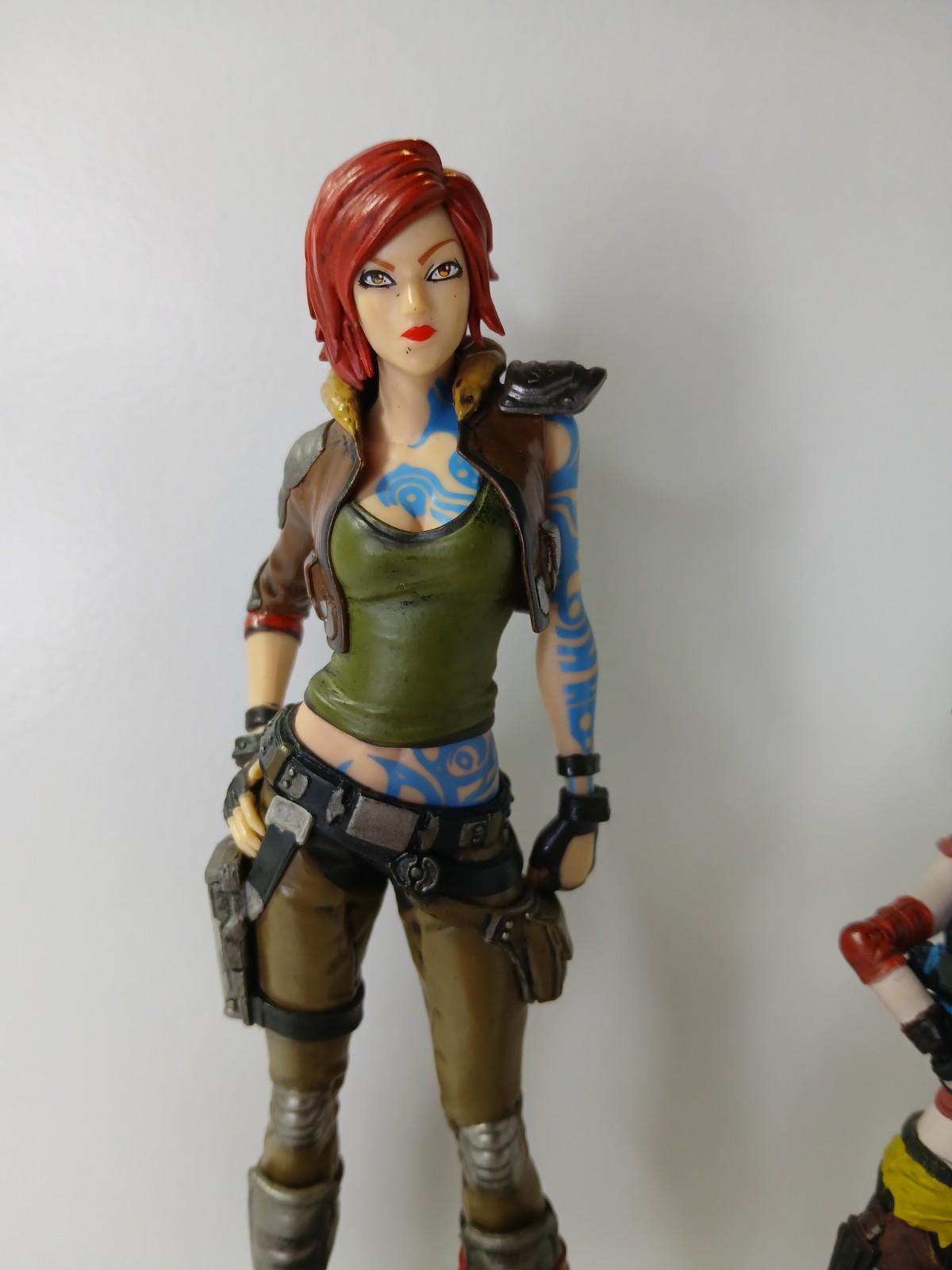 Borderlands Lilith Siren 8.6&Prime; Statue Figure & McFarlane Lilith 6&Prime; Action Figure