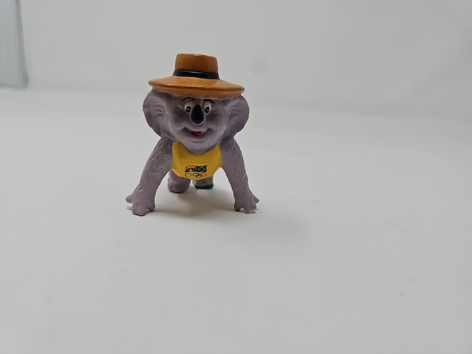 Willie The Koala Olympics PVC action figure toy c1980&rsquo;s Australia Olympic