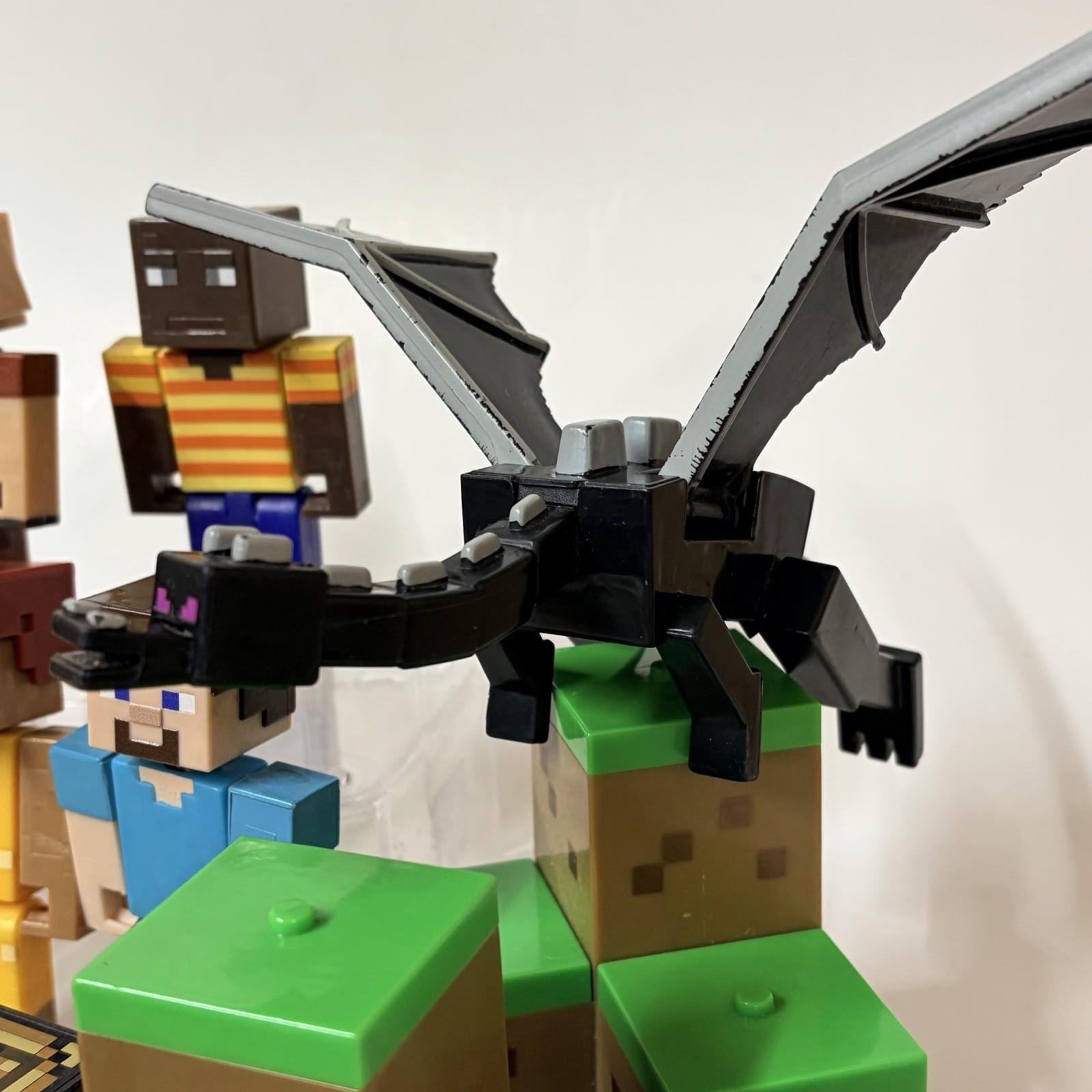 Minecraft Creator Action Figures Toy Lot Of 30 Ender Dragon Blocks Mixed Lot Toy