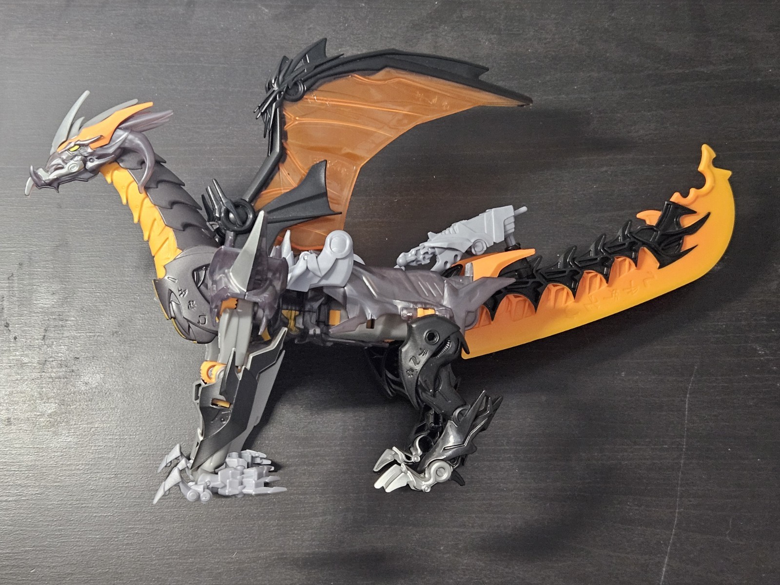 Transformers Prime Predaking Voyager Complete No Instructions