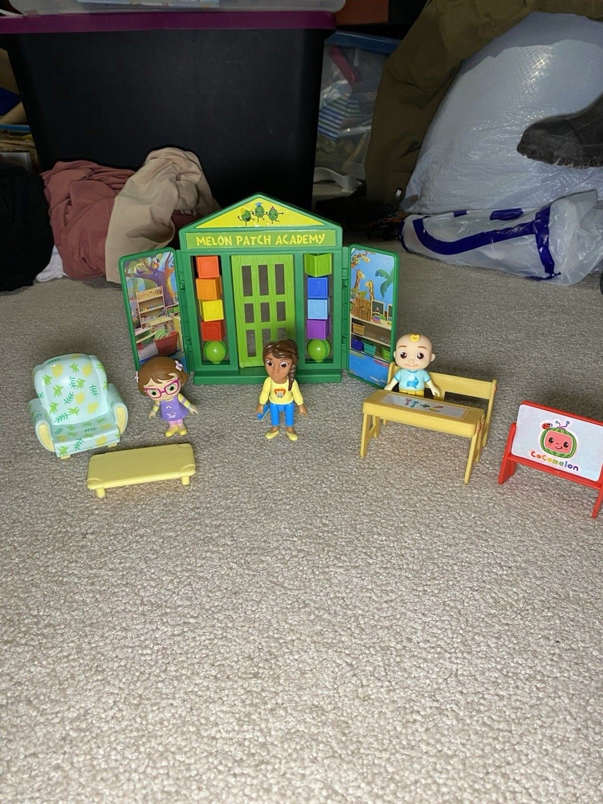 Cocomelon School Time Deluxe Playtime Set JJ Bella Ms. Appleberry Melon Patch