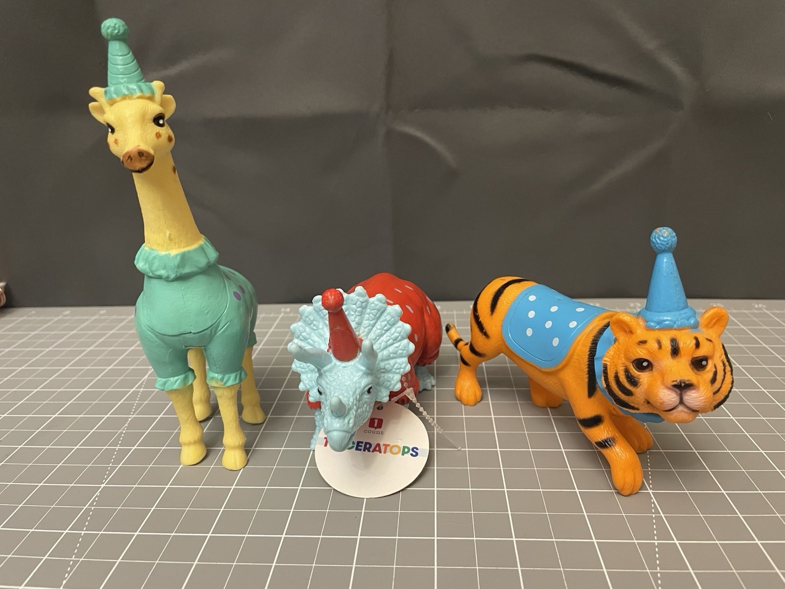 Ankyo Target Bullseye Party Animal Lot Of 3 Triceratops Tiger Giraffe