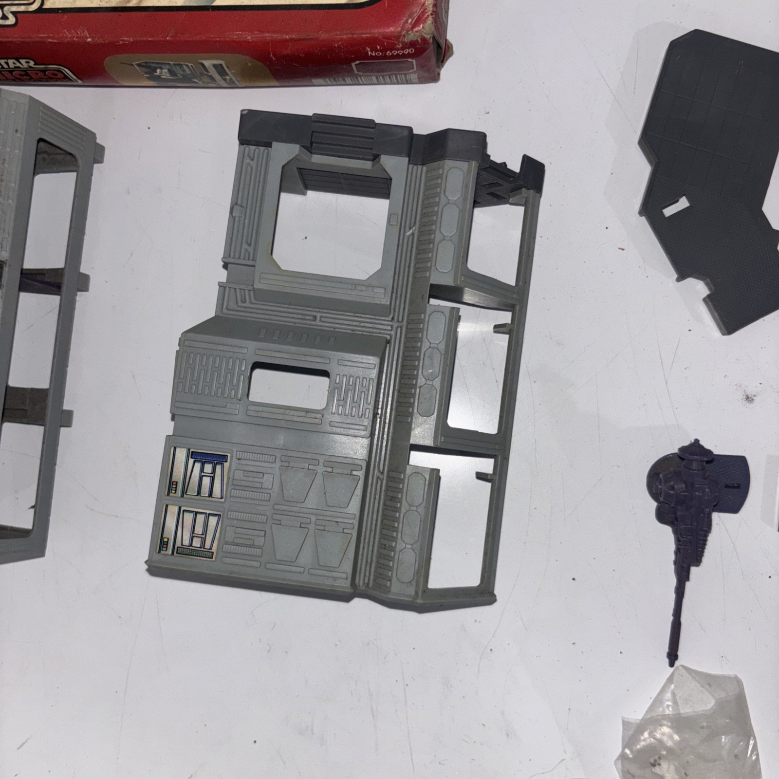 Vintage Star Wars Micro Collection Death Star Escape – Incomplete Kenner 1982