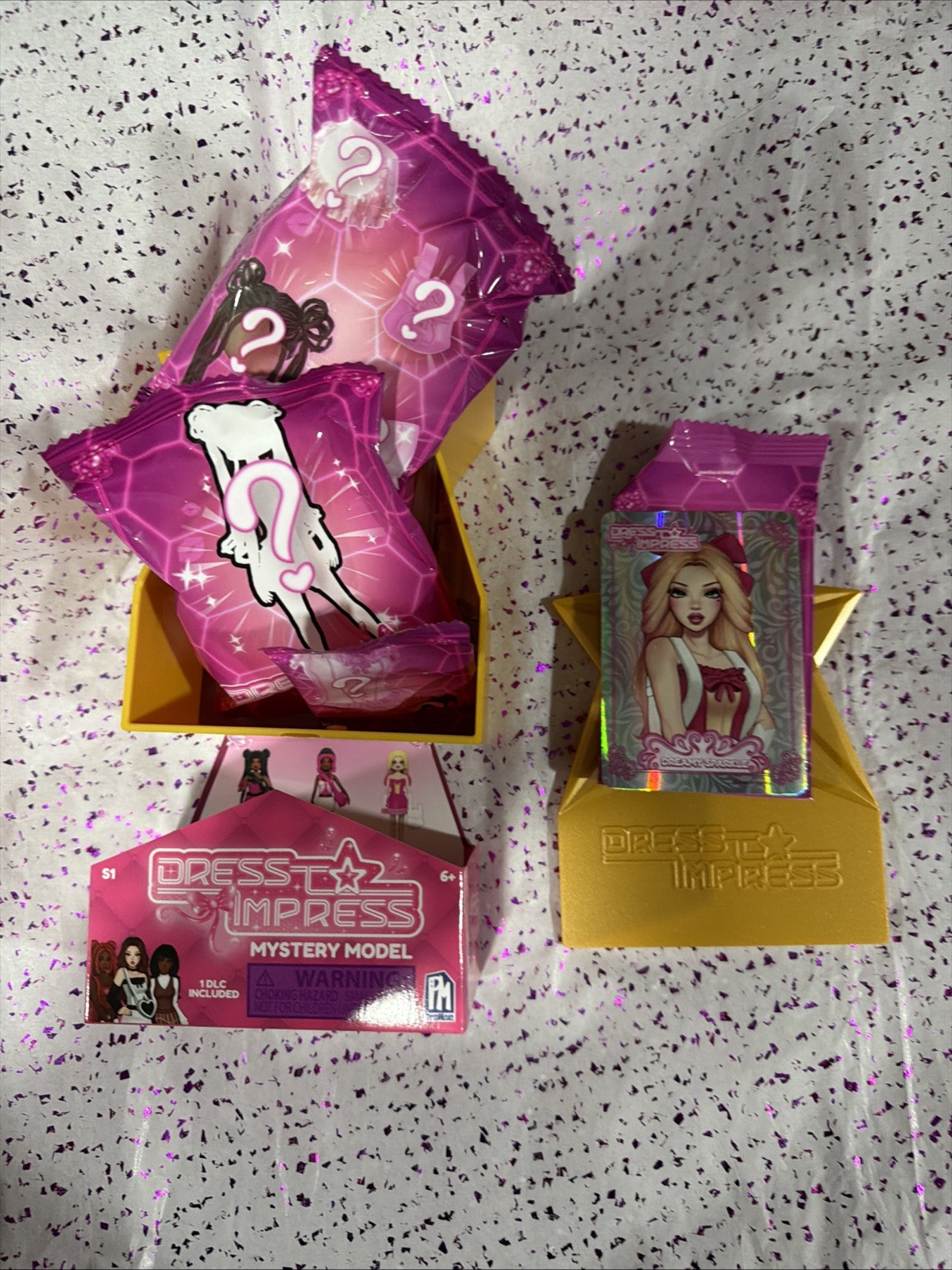 Dress to Impress Mystery Model DREAMY SPARKLE Doll Figure Toy & DLC CODE