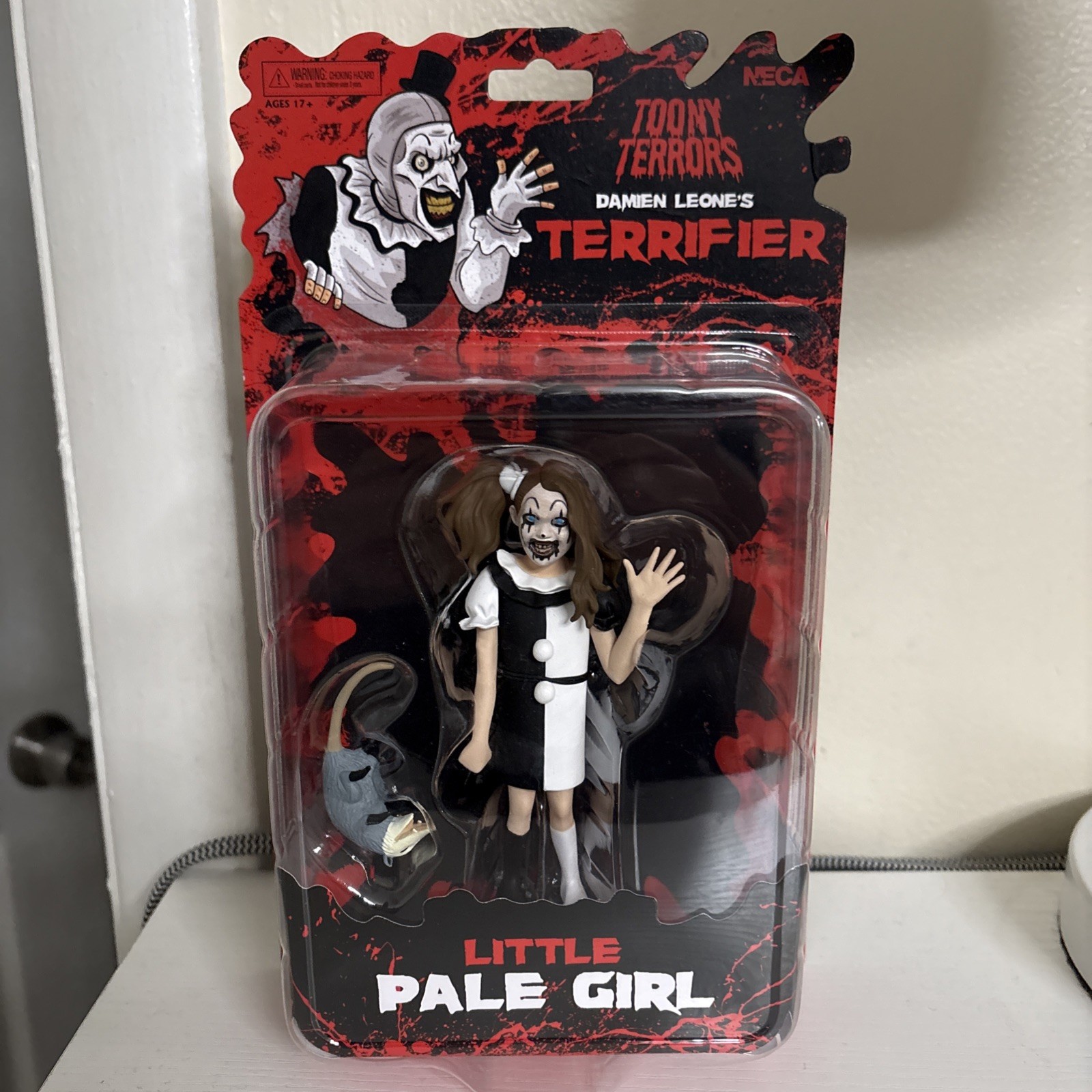 Neca Toony Terrors Little Pale Girl Terrifier Figure RARE NEW
