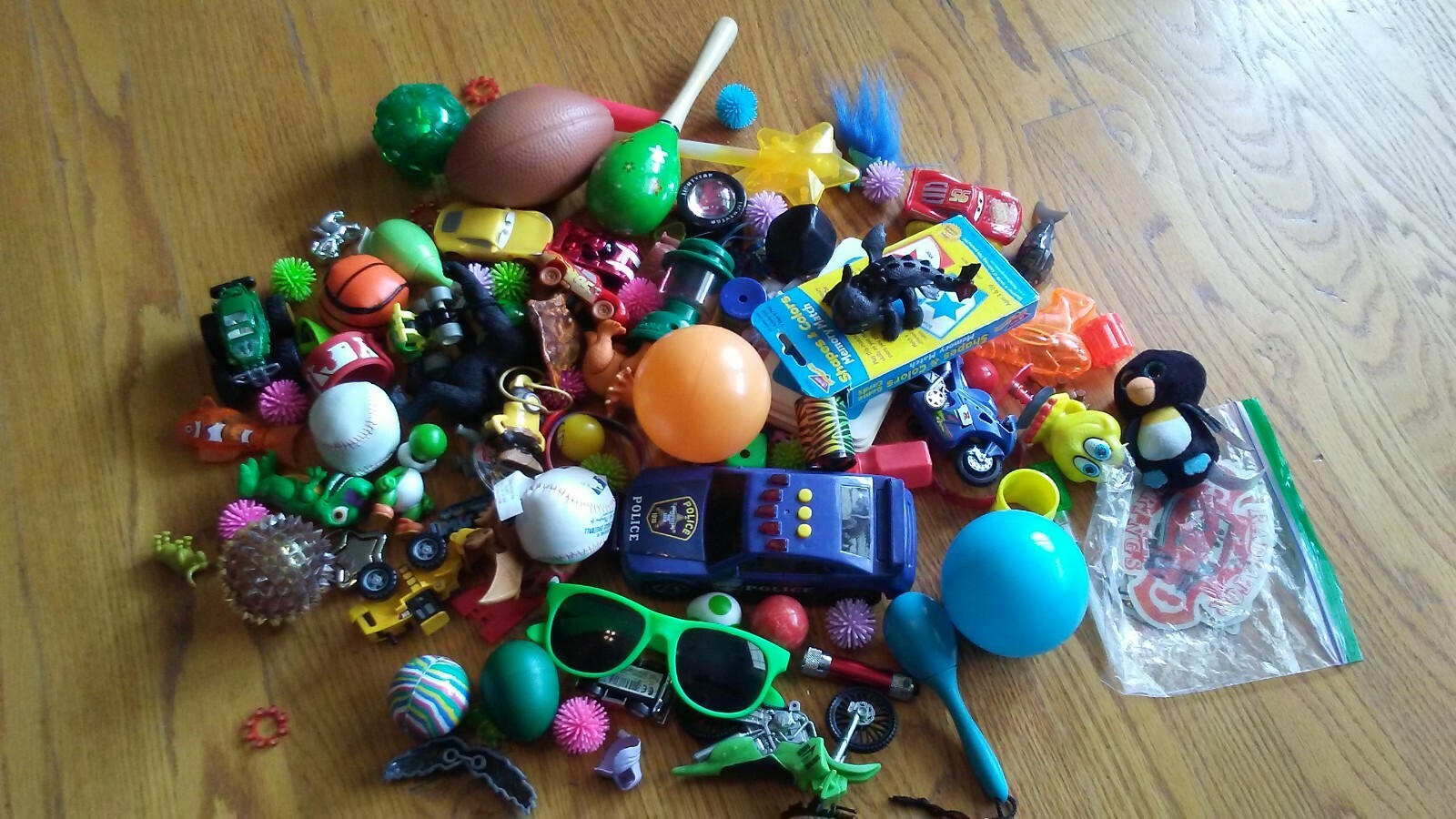 HOW TO TRAIN YOUR DRAGON TOY LOT, CARS, TREASURE BOX ITEMS TRUCKS, DOLLS 1X1430