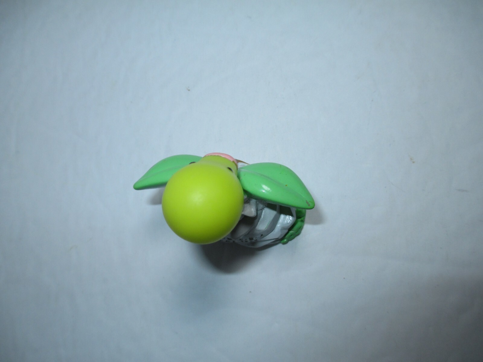 1997 Pokemon Finger Puppet Bellsprout #069 Figure Catch em All Nintendo Bandai 1