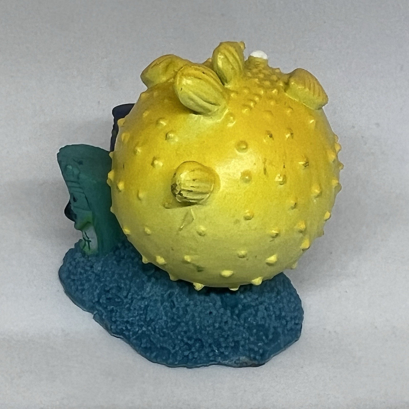 Finding Nemo Disney Character 2&Prime; Puffer Fish Figure Toy On Base A1