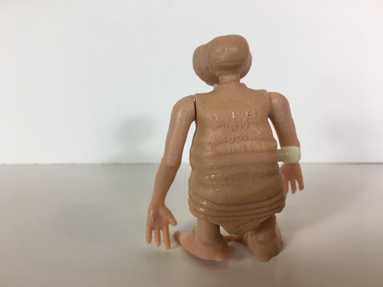 1982 ET Extra Terrestrial Wind-Up Walking Figure by LJN – Universal Studios