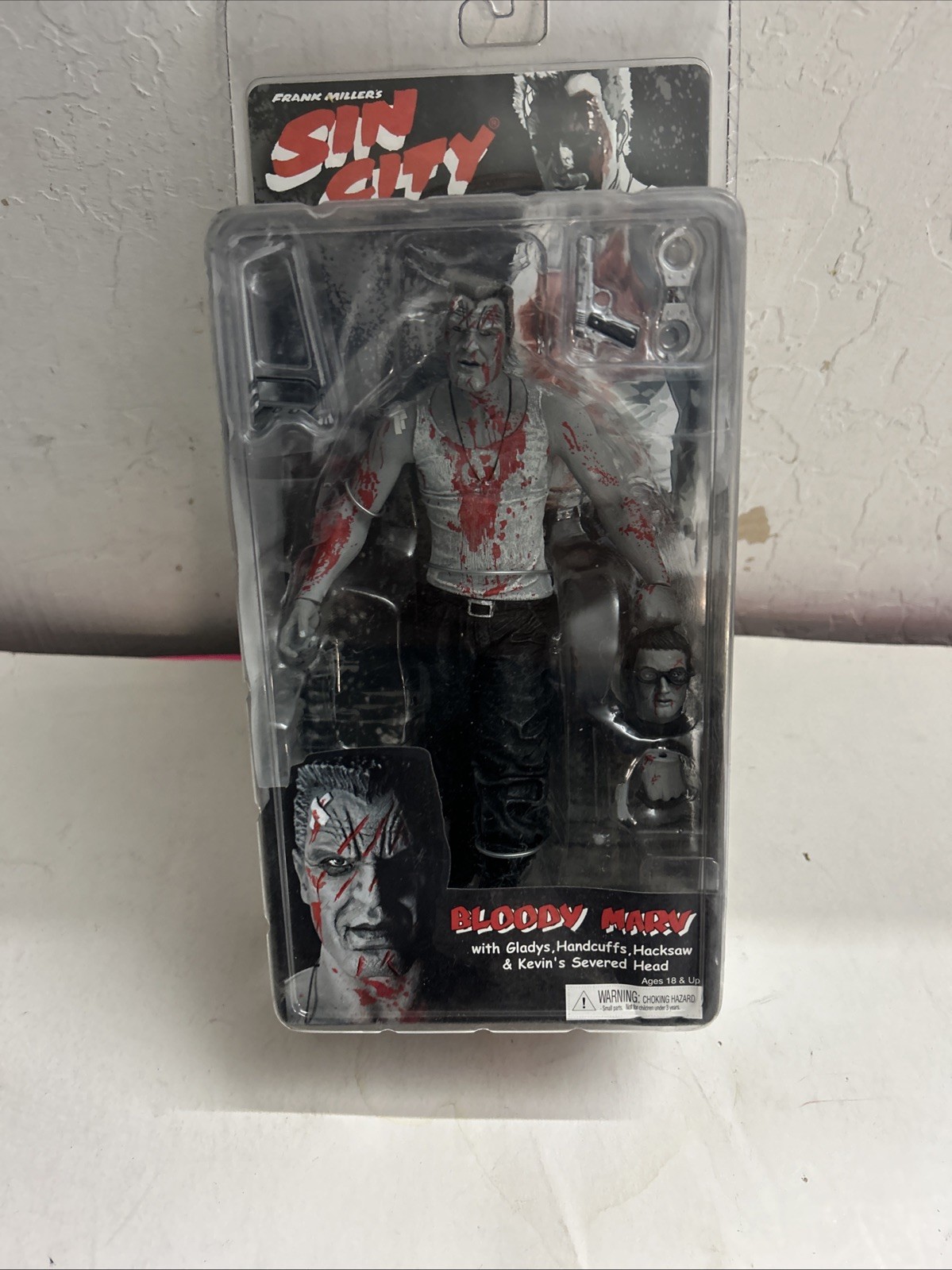 Sin City – Bloody Marv Black and White Figurine