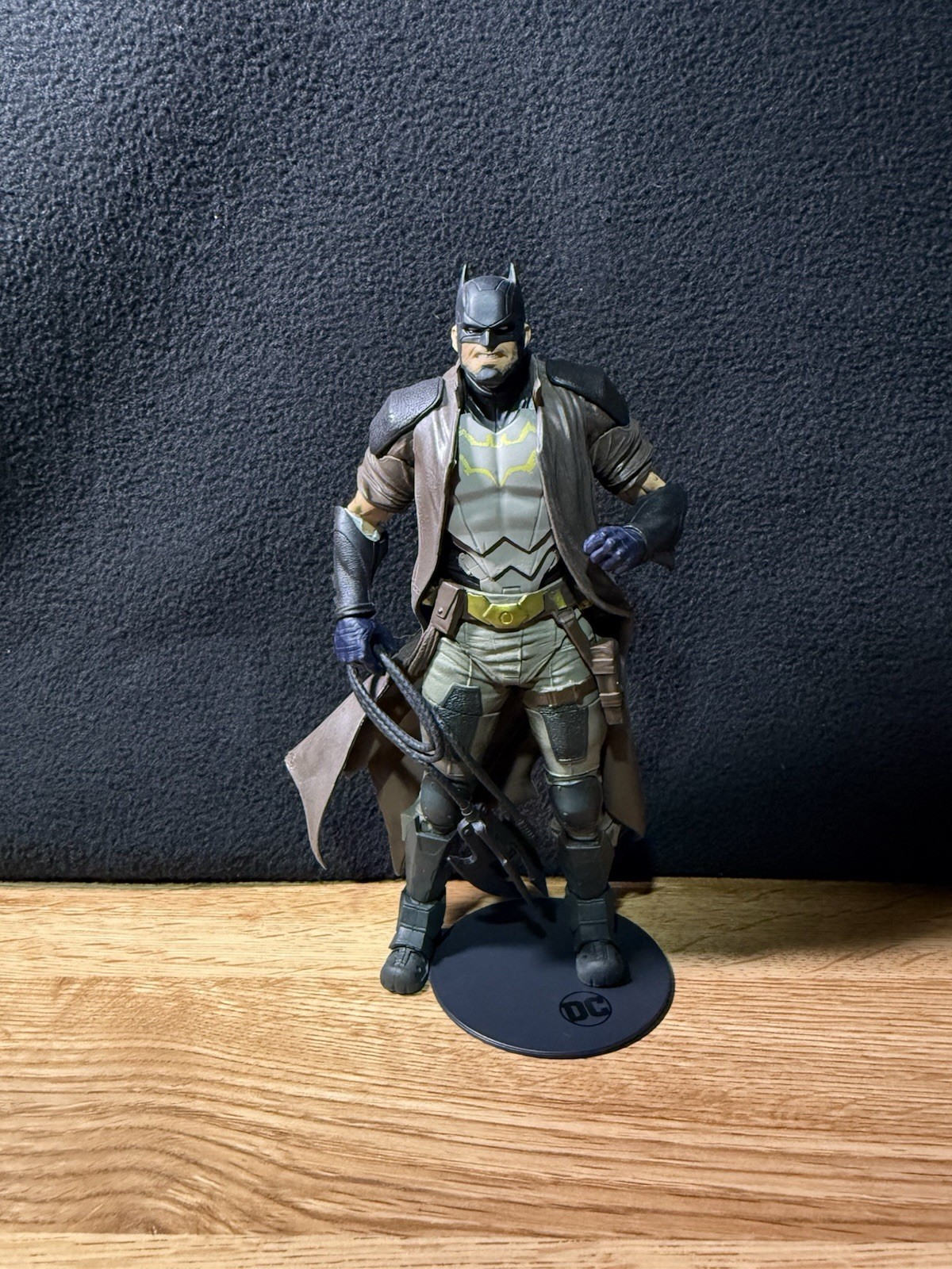 McFarlane Toys DC Multiverse Dark Detective Future State 7&Prime; Figure