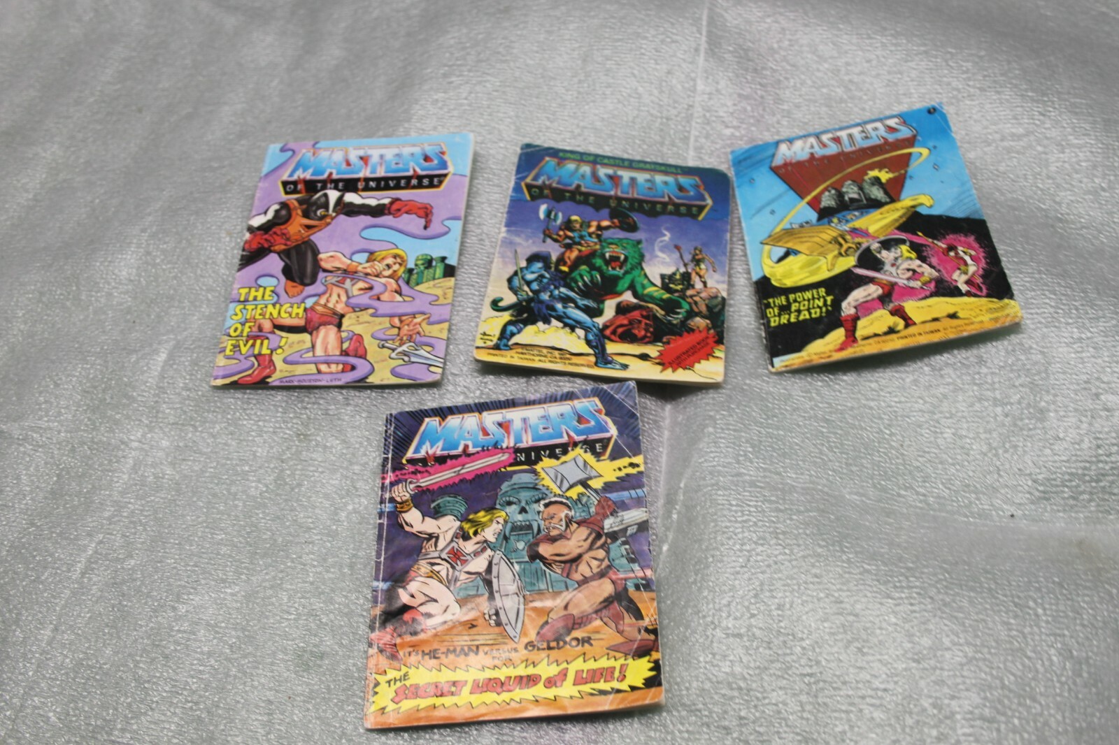 Vintage 80&rsquo;s Masters of the Universe He-man Mini comic book lot 4