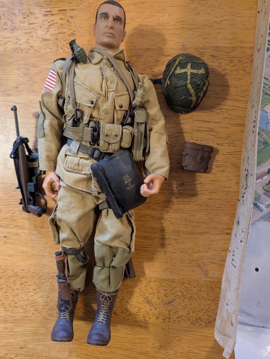 Ultimate Soldier 82nd Airborne Division D-Day 12&Prime; Figure (21st Century Toys)