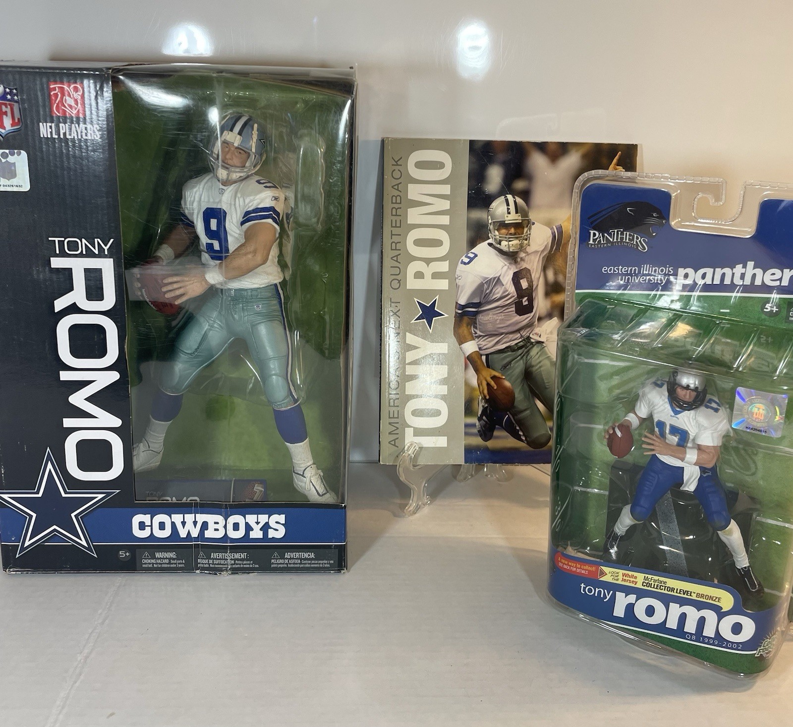 NFL Action Figures Collection TONY ROMO NFL and College Figures With Book