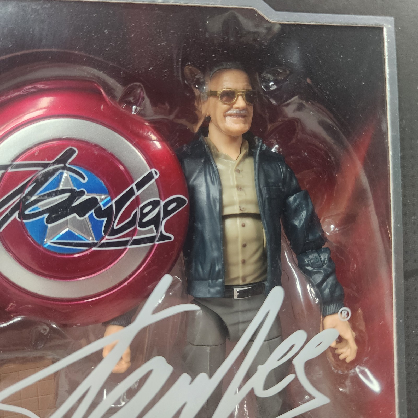 Marvel – Legends Series Stan Lee « Excelsior » 6&Prime; Action Figure – Hasbro 2020