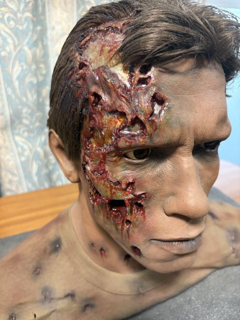 Terminator Arnold Schwarzenegger Life-Size Bust T2 Over 15 years ago