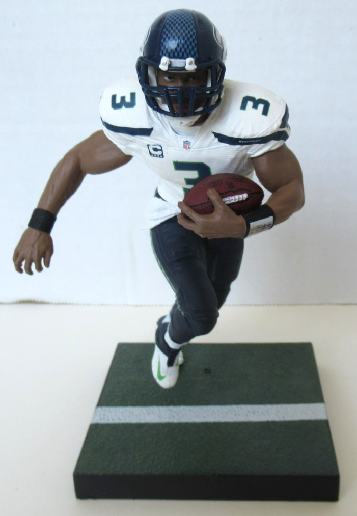 RUSSELL WILSON MCFARLANE NFL SERIES 35 SEAHAWKS QB 6&Prime; LOOSE COMPLETE FIGURE