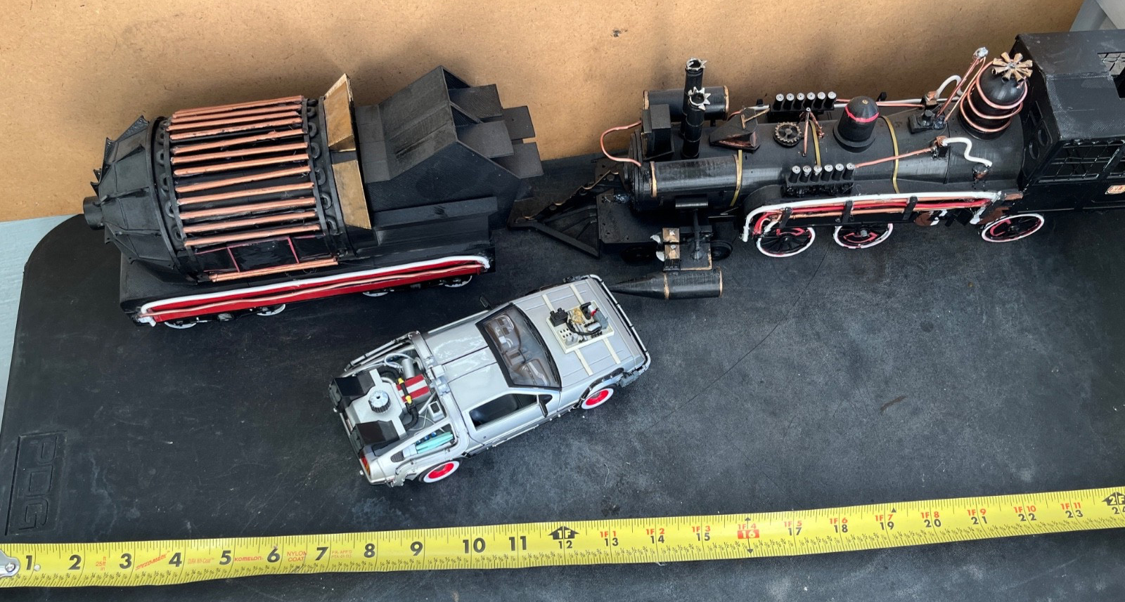 BACK TO THE FUTURE PART 3 doc brown train with delorean read .mc fly doc brown