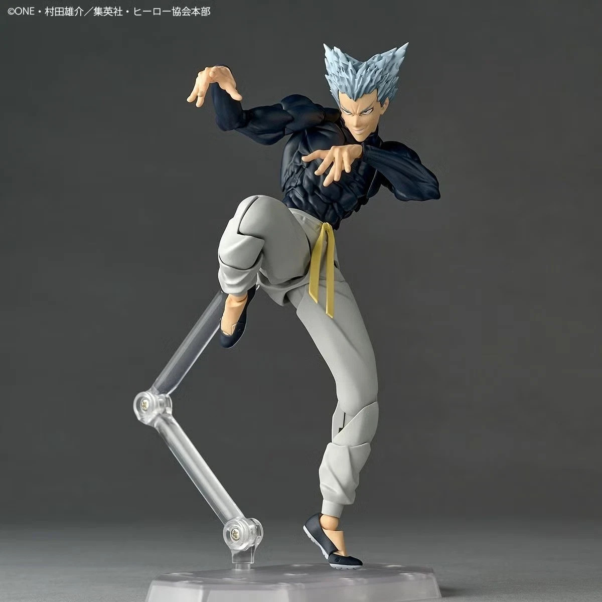 Kaiyodo Revoltech Amazing Yamaguchi Garou One Punch Man Action Figure with Bonus