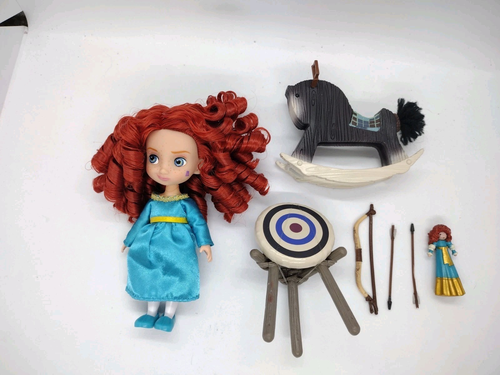 DISNEY STORE Animators Collection Merida 5&Prime; toddler doll accessories set