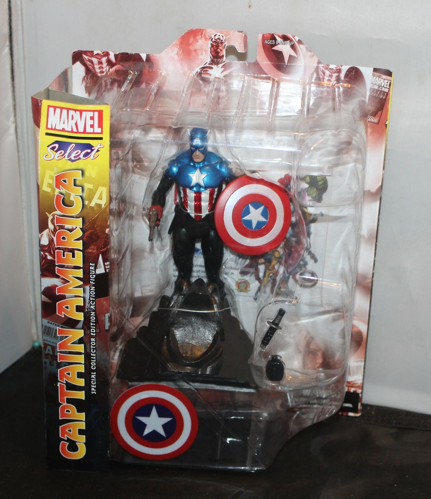 Marvel Select Captain America Collector Edition Action Figure