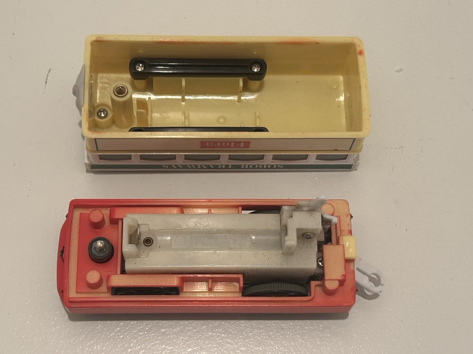 Thomas & Friends TrackMaster Flora Tray Sodor Tramways Motorized Train Engine
