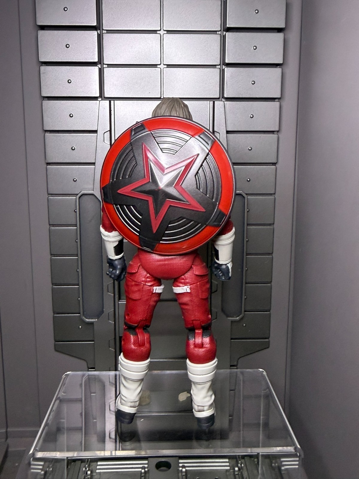 Marvel Legends Red Guardian FODDER 6&Prime; Loose from Melina 2-Pack, shield peg dmg