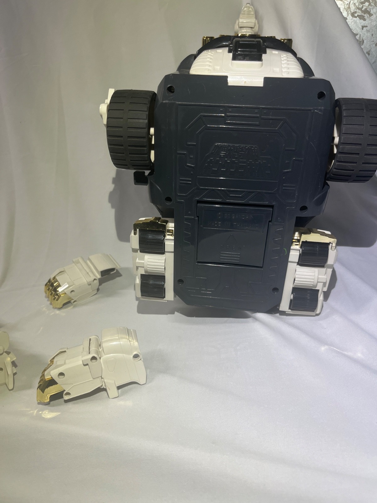 1991 Bandai Mighty Morphin Power Rangers Titanus The Carrier Zord